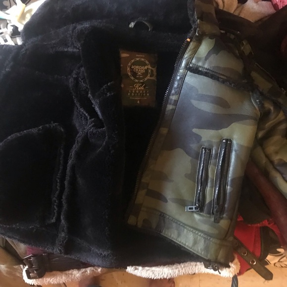 Kids Shearling Jacket. Size 4, Worn 3x, LIKE NEW - Picture 3 of 4